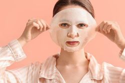 Cần làm gì khi bị dị ứng do đắp mặt nạ?