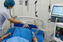 Khó thở, lơ mơ ở người cao tuổi, dấu hiệu không nên chần chừ