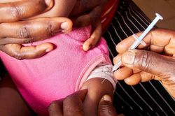 Mỹ khôi phục 600 triệu USD tài trợ cho liên minh vaccine toàn cầu Gavi