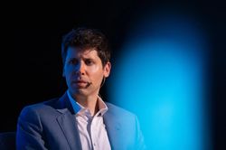 Sam Altman chỉ ra lý do người dùng AI ngày càng bận