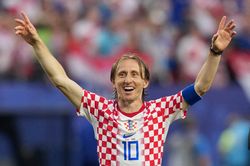 Luka Modric vượt lên từ nghịch cảnh