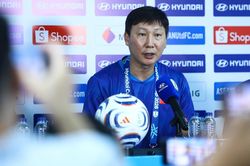 HLV Kim: Đấu Indonesia sân khách khó lắm, nhưng phải thắng