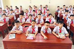 Đã đến lúc thống nhất đồng phục học sinh cả nước để giảm chi phí?