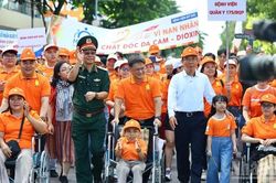 Chung tay chăm lo nạn nhân chất độc da cam