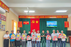Xạ thủ bắn tỉa Quân khu 5 trên thao trường nắng lửa