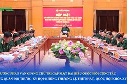 Đại tướng Phan Văn Giang chủ tr&igrave; gặp mặt đại biểu Quốc hội c&ocirc;ng t&aacute;c trong Qu&acirc;n đội trước Kỳ họp kh&ocirc;ng thường lệ thứ Nhất, Quốc hội kh&oacute;a XVI