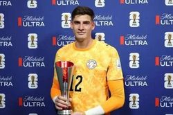 Man United chiêu mộ thủ môn Paraguay