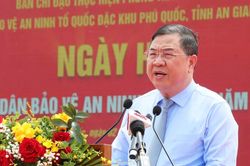 Phó Thủ tướng Phạm Gia Túc dự Ngày hội Toàn dân bảo vệ ANTQ tại Phú Quốc