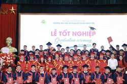 Gần 2.000 sinh vi&ecirc;n Trường Đại học Sư phạm Kỹ thuật Hưng Y&ecirc;n nhận bằng tốt nghiệp