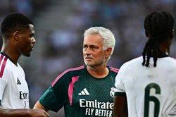 HLV Mourinho nói gì sau trận hòa tiếc nuối của Real Madrid?