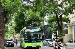 Hà Nội triển khai chính sách hỗ trợ chuyển đổi phương tiện giao thông