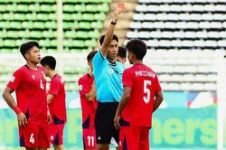 Hy hữu ở ASEAN Cup 2026: Cầu thủ L&agrave;o đ&aacute; 2 trận nhận 2 thẻ đỏ