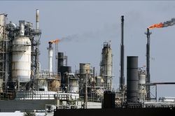 OPEC+ dự kiến tiếp tục nâng hạn ngạch khai thác dầu trong tháng 9
