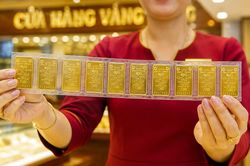 Thị trường tuần 27/7 - 2/8: Giá vàng chưa tạo đáy, chuyên gia cảnh báo rủi ro