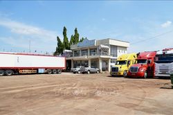 Từ 25 - 30% xe đầu kéo phải nằm bãi vì thiếu tài xế