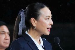 Madam Pang treo thưởng n&oacute;ng, tuy&ecirc;n bố Th&aacute;i Lan đ&atilde; d&ugrave;ng cầu thủ trẻ đ&aacute; AFF Cup 2026