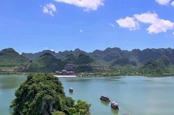 Tìm điểm cân bằng giữa tăng trưởng kinh tế và giữ gìn văn hóa