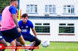 Wigan Athletic huấn luyện cầu thủ bằng GPS, video và drone