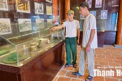 'Địa chỉ đỏ' giáo dục truyền thống cách mạng