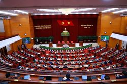 Bộ Chính trị ban hành 40 chỉ tiêu và 51 nhiệm vụ đổi mới mô hình phát triển Việt Nam