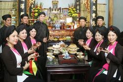 Tinh tế cơm quan họ
