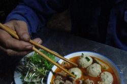 Bún bò Huế khéo chiều lòng thực khách