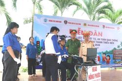 Tuyên truyền pháp luật về an toàn giao thông cho thiếu nhi phường Quy Nhơn Đông