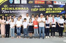 Giải pickleball thiện nguyện gây quỹ tiếp sức học sinh đến trường