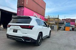 Chiếc Lexus LX 700h đầu tiên về Việt Nam