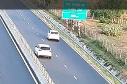 Lập biên bản nữ tài xế lùi xe trên cao tốc Vĩnh Hảo - Phan Thiết