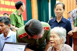 Công an tỉnh Phú Thọ thắp sáng hành trình tìm lại tên cho liệt sĩ