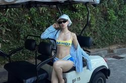 Nữ ca sĩ nổi tiếng làm vợ đại gia ngành dệt diện bikini chưa trùng bộ nào, body U40 đẹp mê mẩn bên biển