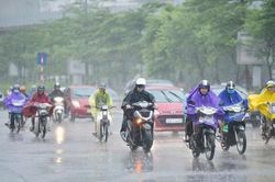Thời tiết ngày 2/8: Bắc Bộ mưa to chiều tối, Nam Bộ ngày nắng nóng