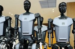 Mỹ cấm nhập khẩu robot hình người từ Trung Quốc để siết chuỗi cung ứng AI