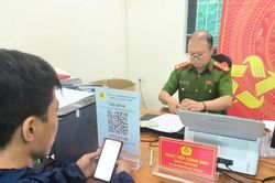 Xã Trần Phú: Quét mã QR để đánh giá cán bộ