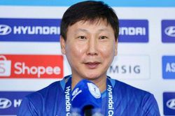 HLV Kim Sang-sik nói gì trước 'đại chiến' giữa tuyển Việt Nam và Indonesia?