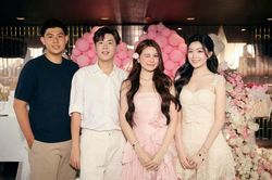 2 con trai của Kim Thư gây chú ý khi đứng cạnh cặp công chúa xinh đẹp nhà MC Quyền Linh