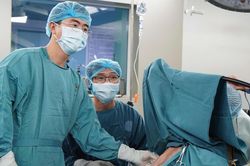 Bệnh viện Ung bướu Đà Nẵng phát hiện trường hợp hiếm gặp ở bệnh nhân ung thư phổi
