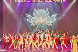 Hơn 400 cán bộ y tế hội tụ trong đêm Công diễn và Trao giải Liên hoan Nghệ thuật quần chúng ngành Y tế Việt Nam lần thứ 5, năm 2026