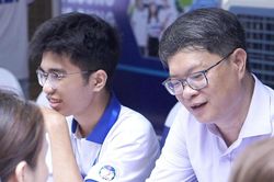 Hồ sơ xét tuyển tăng, nhiều trường dự báo điểm chuẩn sẽ điều chỉnh