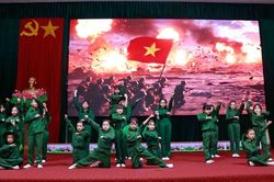 Thái Nguyên: Sôi nổi 'Vũ điệu xanh - Ước mơ hồng' tại phường Bắc Kạn