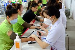 Nghị định mới siết trách nhiệm doanh nghiệp:Không khám sức khỏe cho lao động, trốn đóng BHXH đều bị phạt nặng