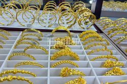 Giá vàng ngày 3/8: Vàng miếng SJC đứng yên ở mức 141 triệu đồng/lượng