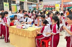Hiệu quả từ 'Đội phản ứng nhanh' chăm sóc sức khỏe người yếu thế