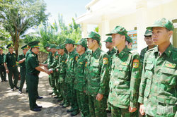 Bộ đội Biên phòng tỉnh Lâm Đồng tham gia xây trường nội trú