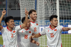 Thắng Indonesia 3-0, đội tuyển Việt Nam rộng cửa v&agrave;o b&aacute;n kết ASEAN Cup 2026