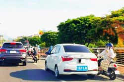 'Điền vào chỗ trống'?