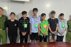 Bắt khẩn cấp 4 đối tượng sử dụng súng, dao tự chế giải quyết mâu thuẫn