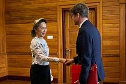 Myanmar công bố hình ảnh hiếm hoi về bà Aung San Suu Kyi