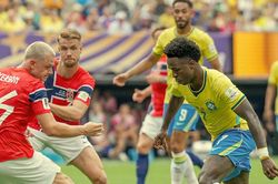 Real Madrid ra tối hậu thư cho Vinicius